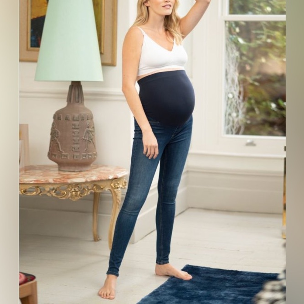 Maternity over-the-belly jeans. - Picture 3 of 4